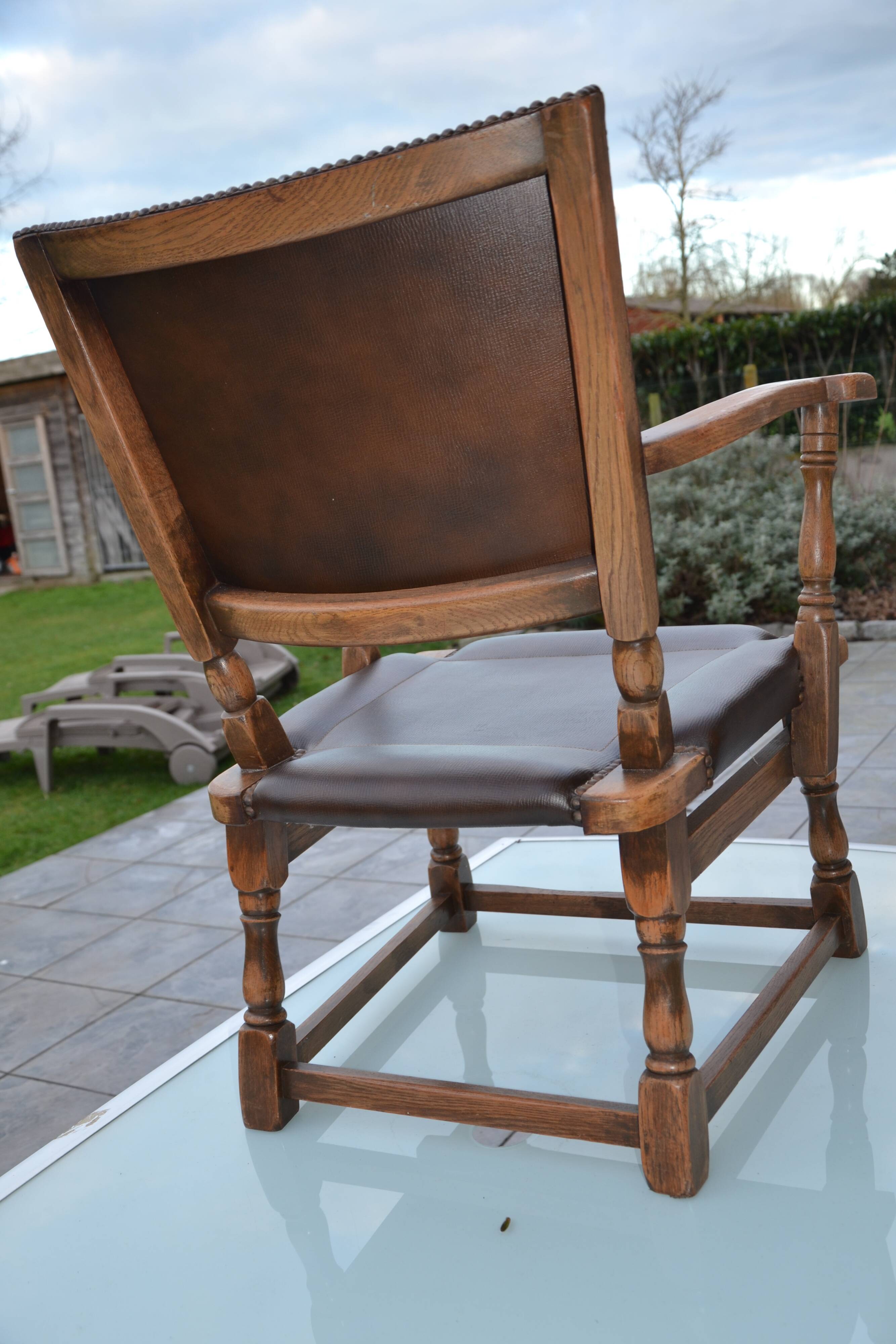 Armchair assigned to Théo Ruth for Artifort.