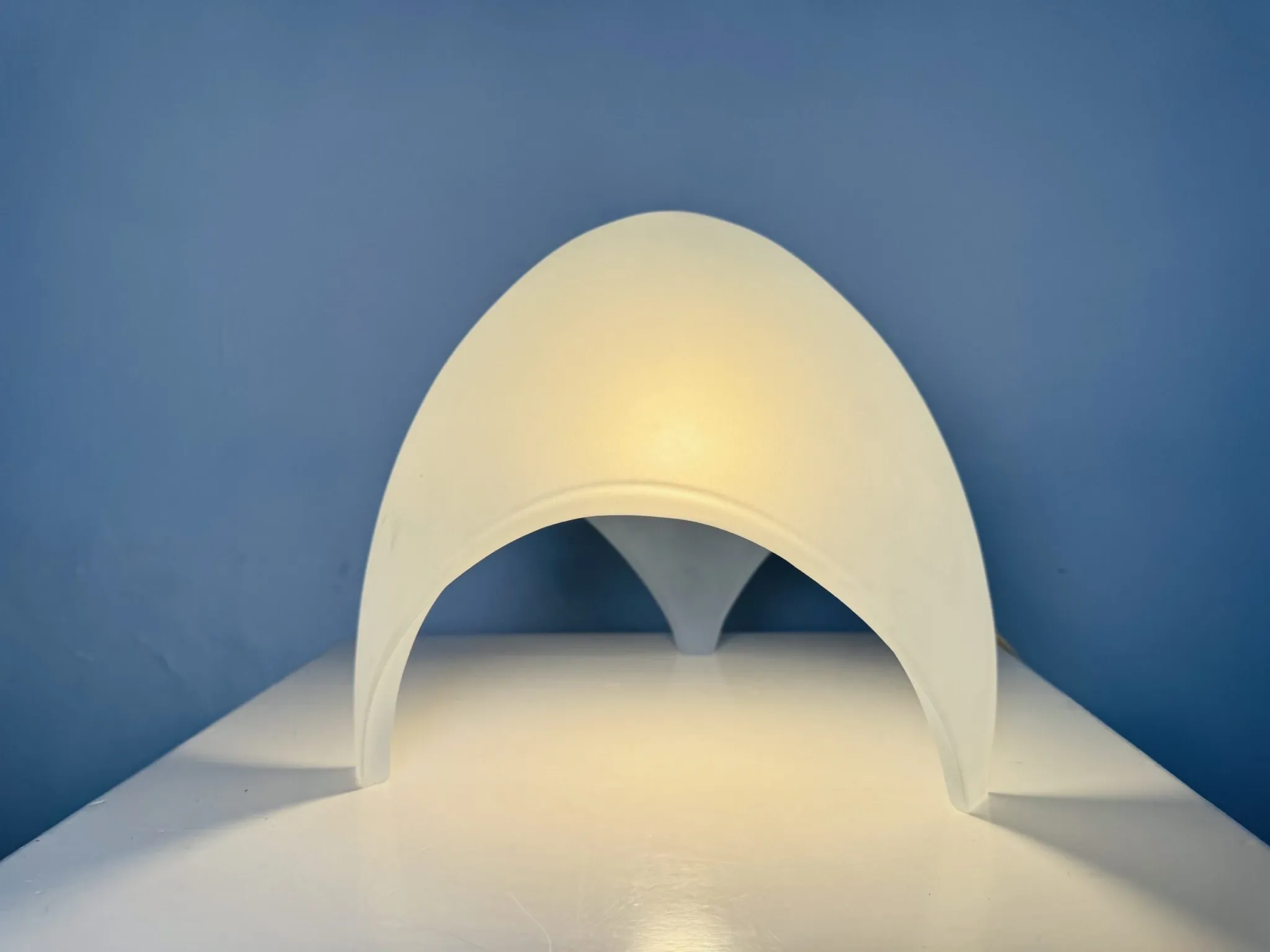 Frosted Glass 'Coque' Table Lamp By Elio Martinelli For Martinelli Luce, Italy, 1970S