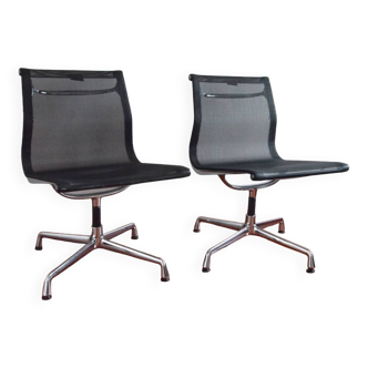 Charles & Ray Eames - Pair of EA106 chairs - VITRA