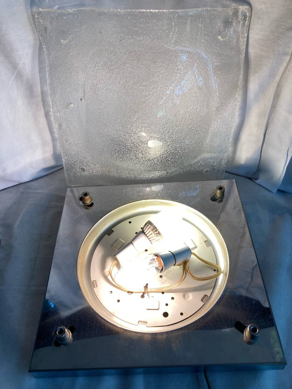 Vintage 70's wall light in white Murano glass