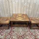 Table basse et bouts de canapés de style Louis XIII en parquet