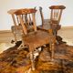 Ensemble de 5 chaises en bois, travail artisanal