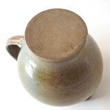 Pitcher enn bluish sandstone