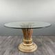 Table sur pied central en bois sculpté, XXe siècle