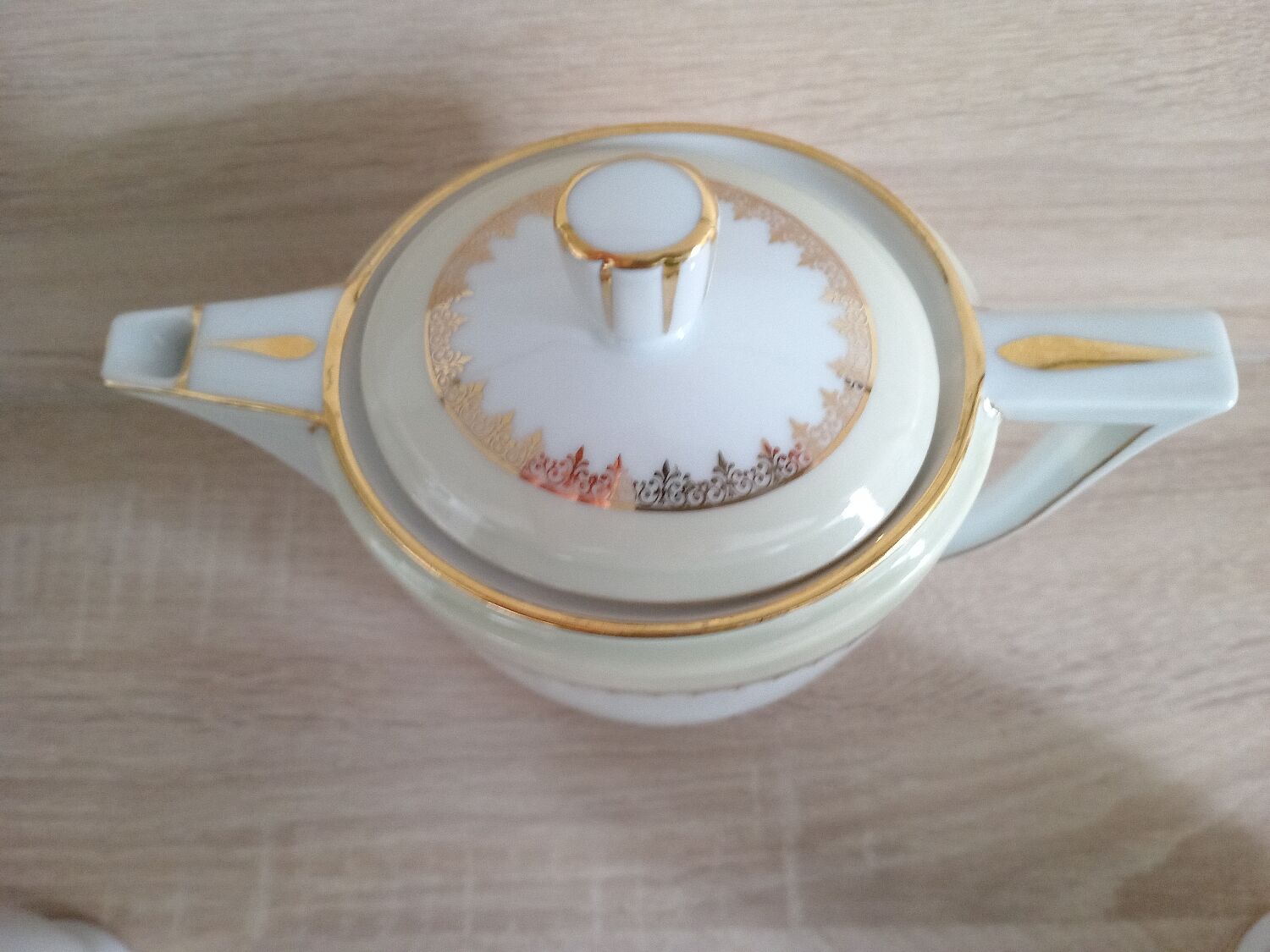 Porcelain coffee maker