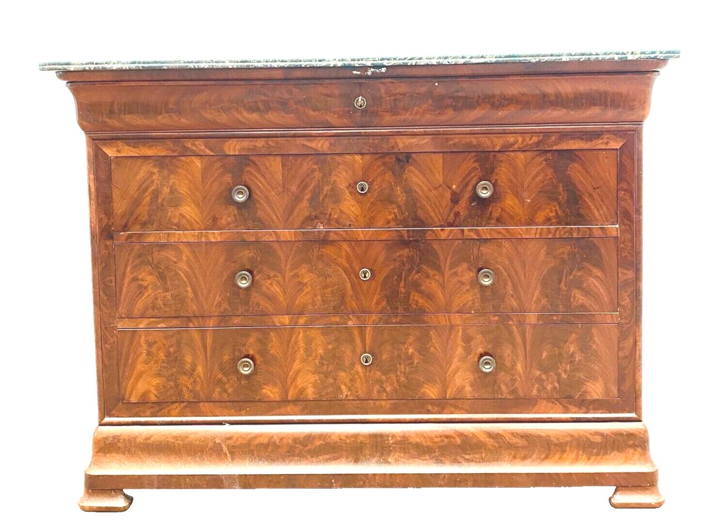 Louois Philippe chest of drawers with double ogees in mahogany and 19th century veneer