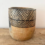 Sejnane terracotta vase