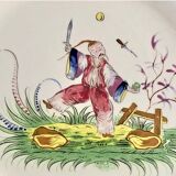 Hollow round dish décor with Chinese Saint Clément Lunéville