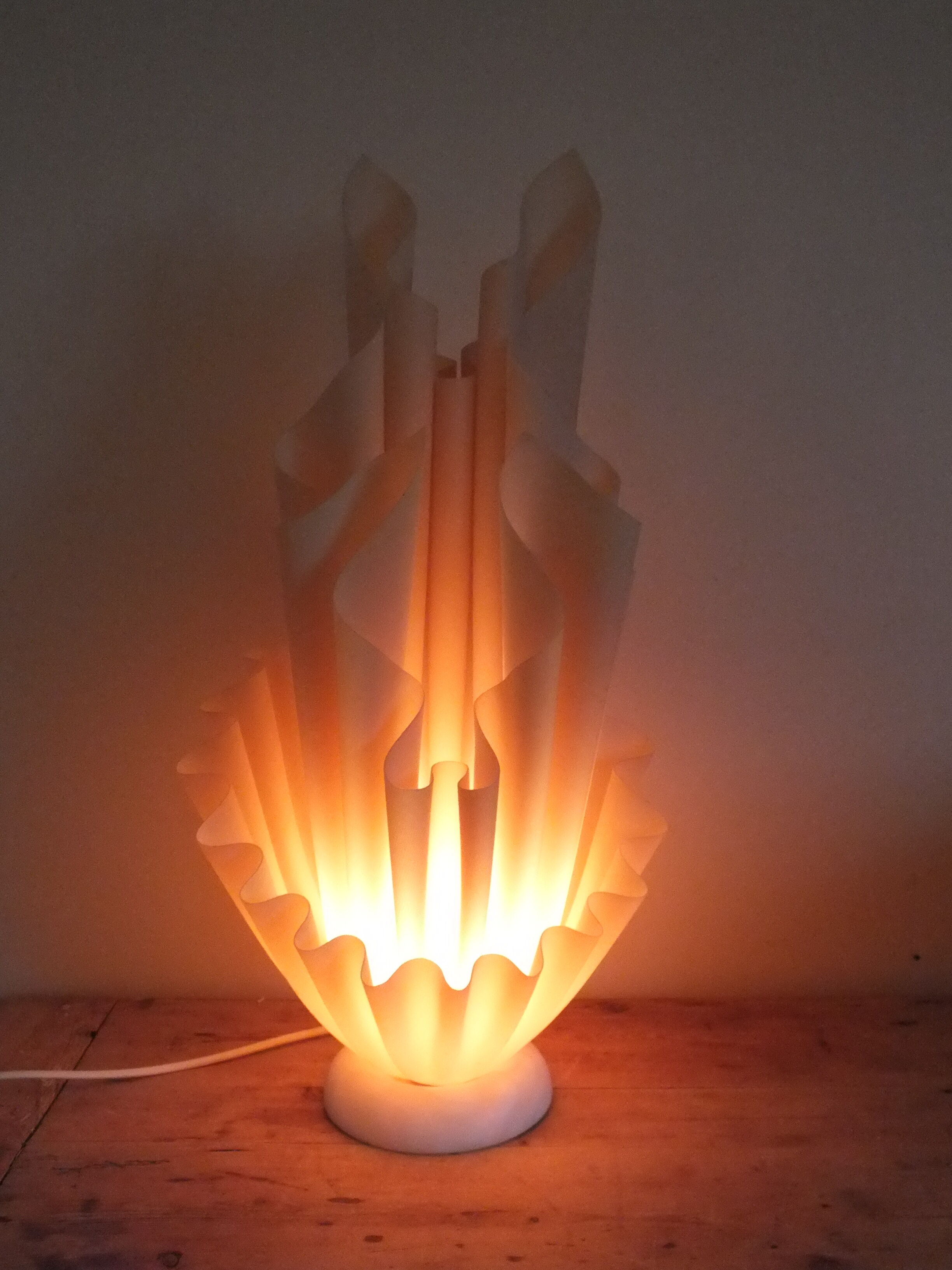 Corolla lamp by Georgia Jacob