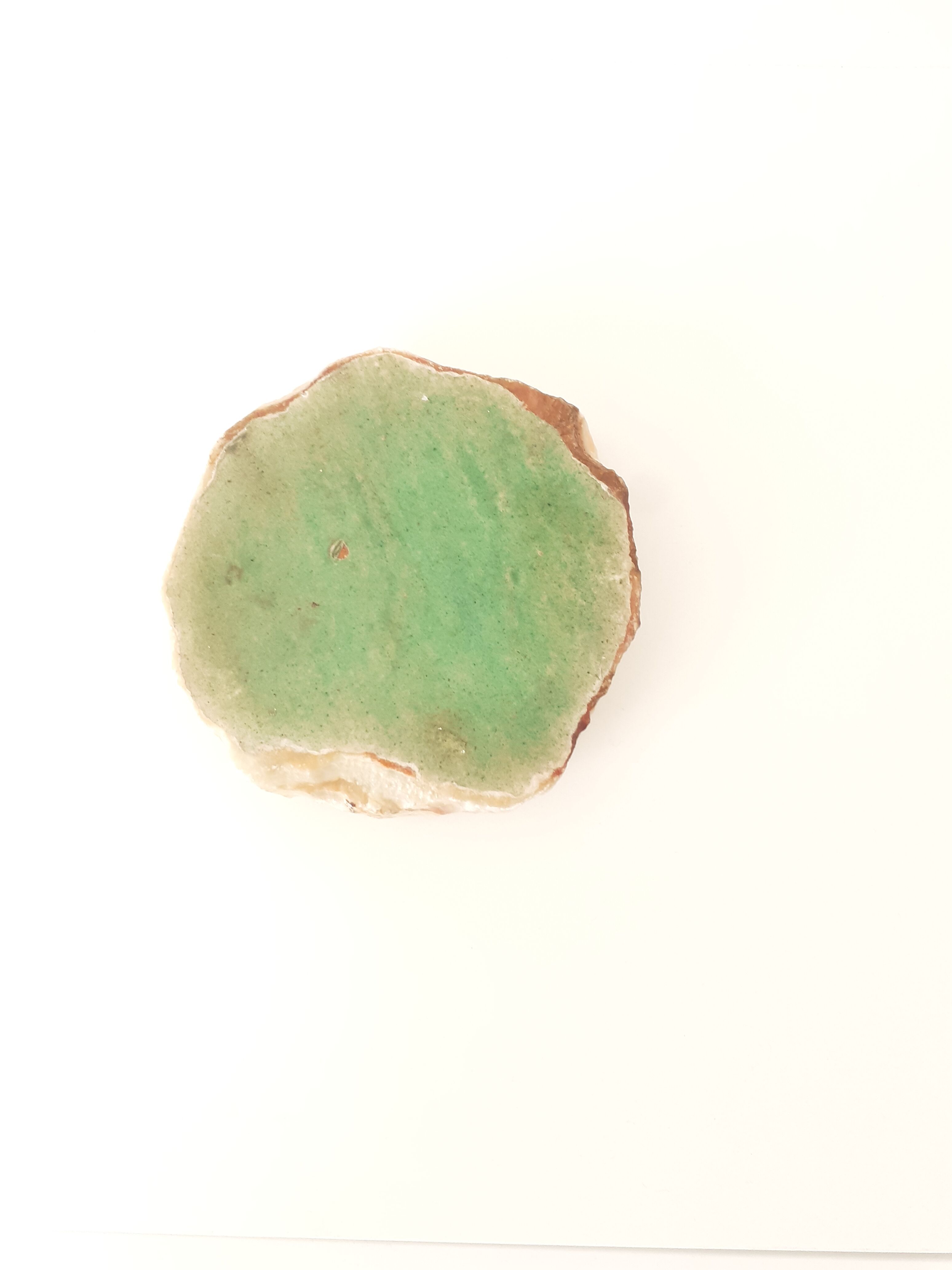 Ashtray in beige yellow veined marble from Mexico