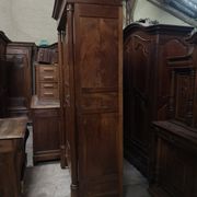 Armoire à placage de loupe