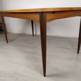 Scandinavian extendable table teak