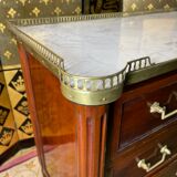 Commode en acajou de style Louis XVI restaurée
