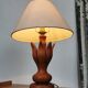 Lampe à poser en bois forme de fleur
