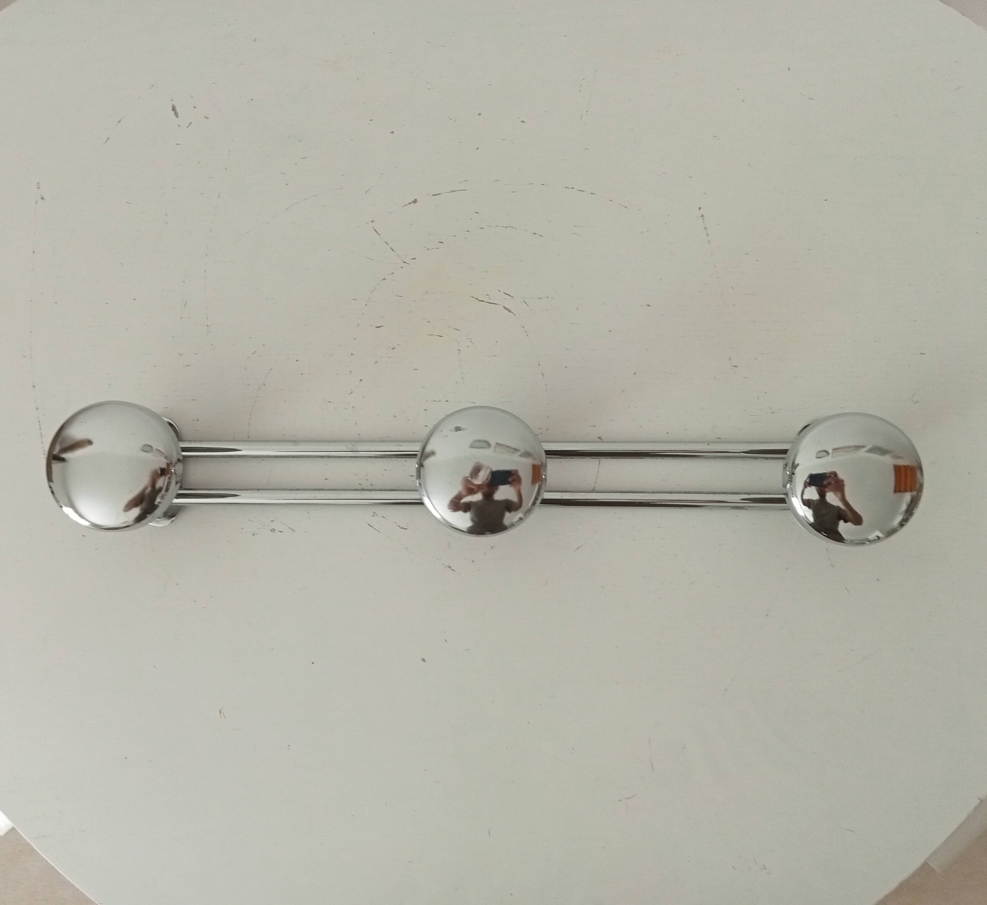 Vintage chrome wall coat rack from the 60s/70s.