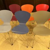 6 chaises dans le goût de Jacobsen
