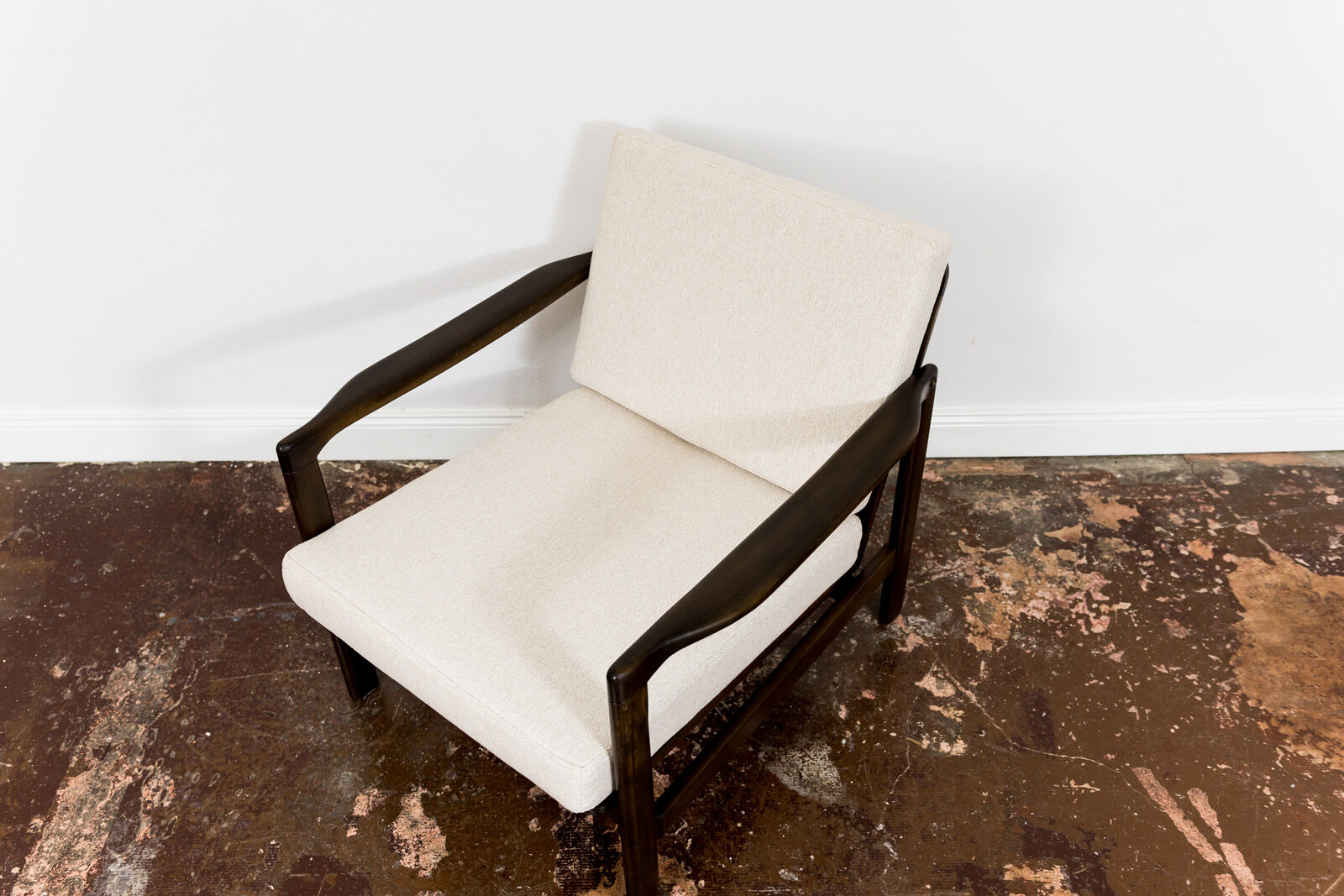 Beige B7522 armchair by Zenon Bączyk 1960's
