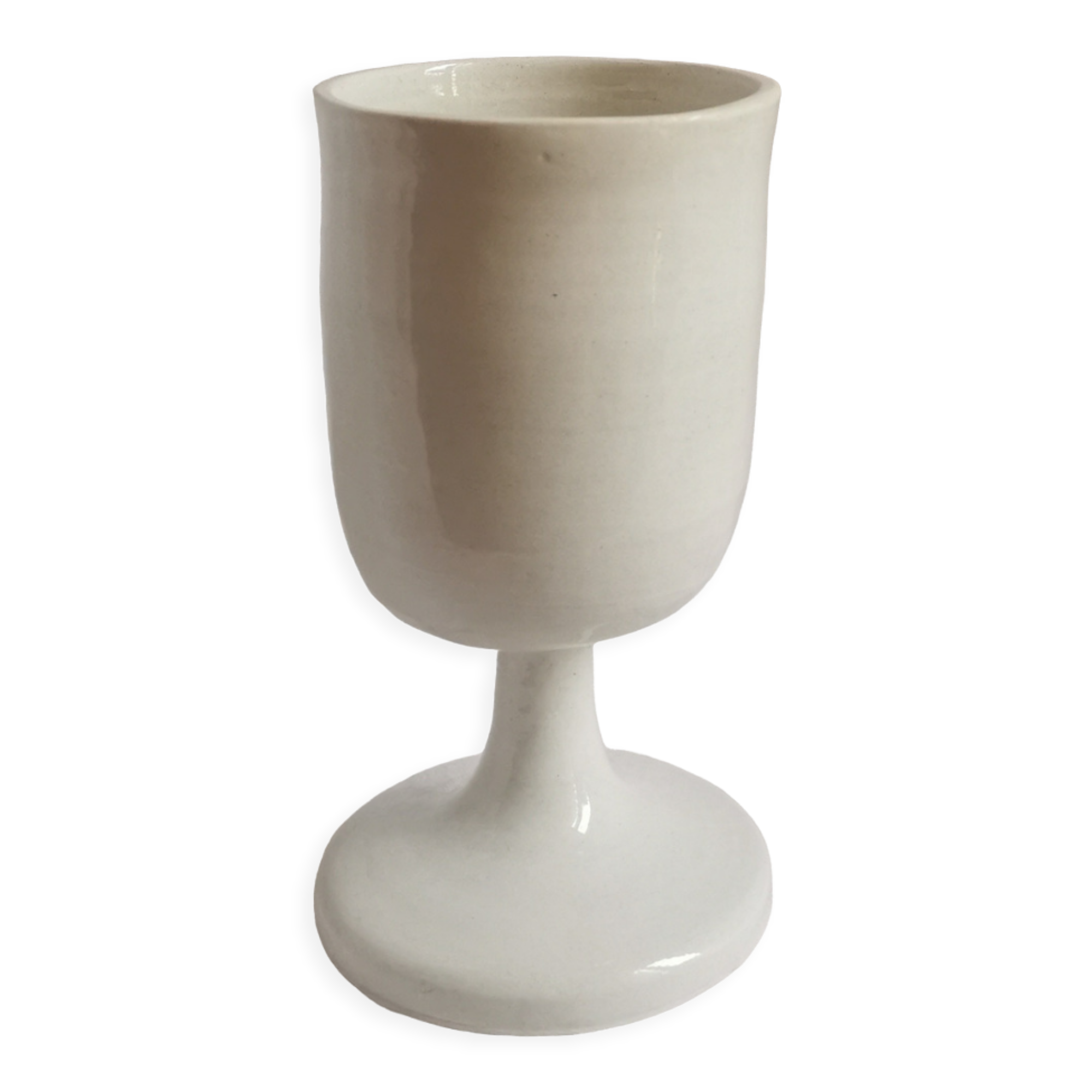 White-footed cup