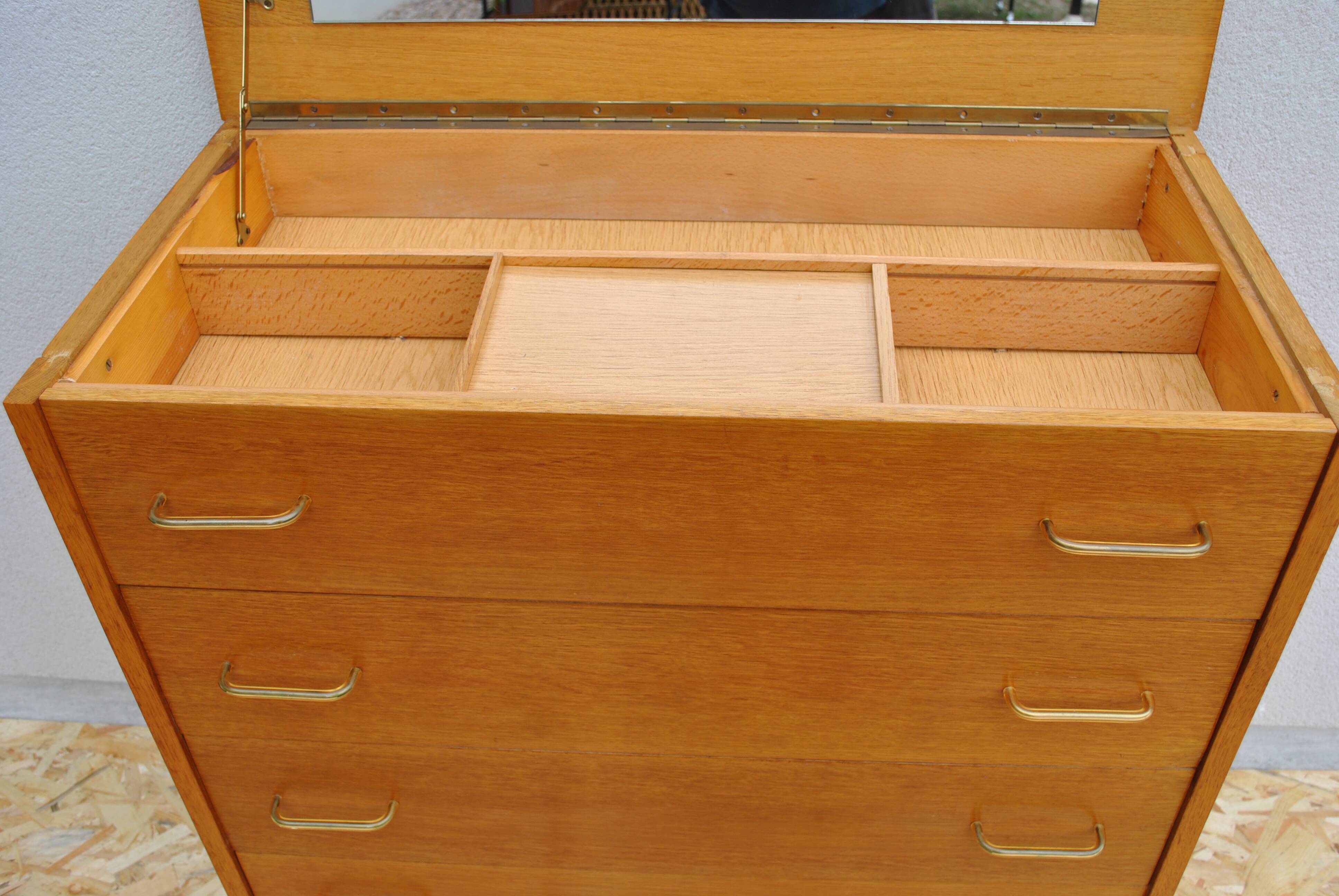 Hairdresser's commodity 1970