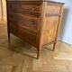 Commode en noyer Louis XVI