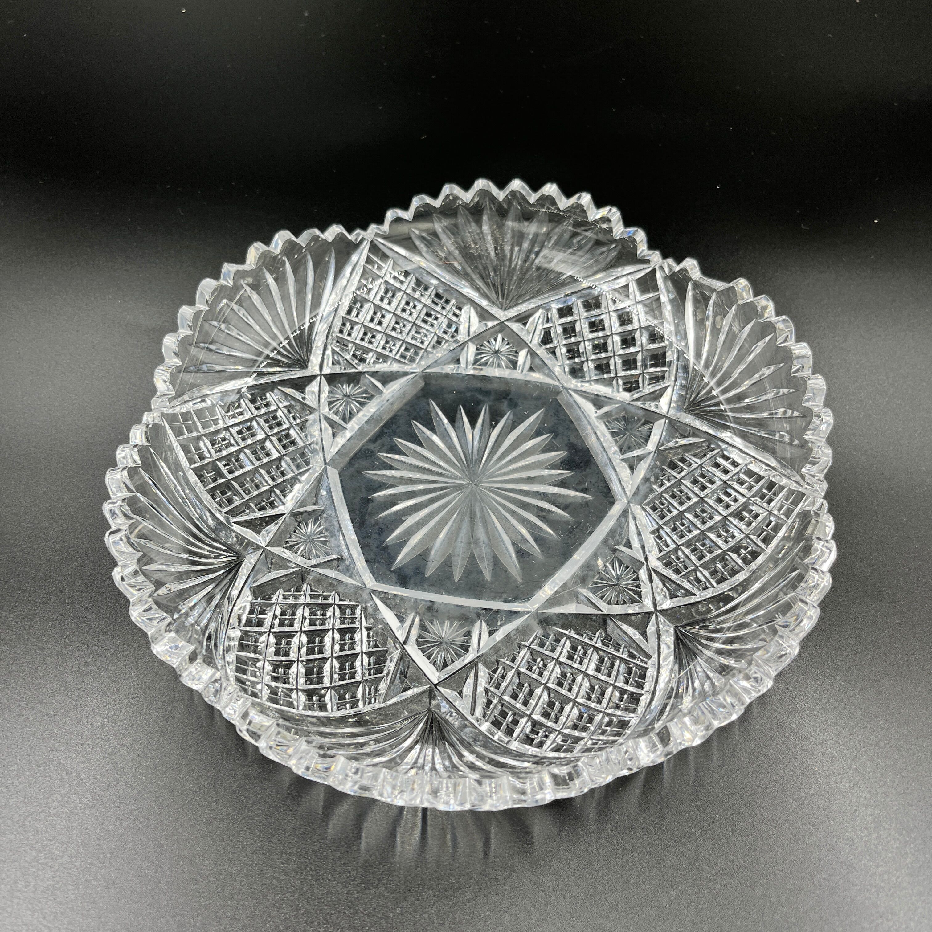 Empty crystal pocket