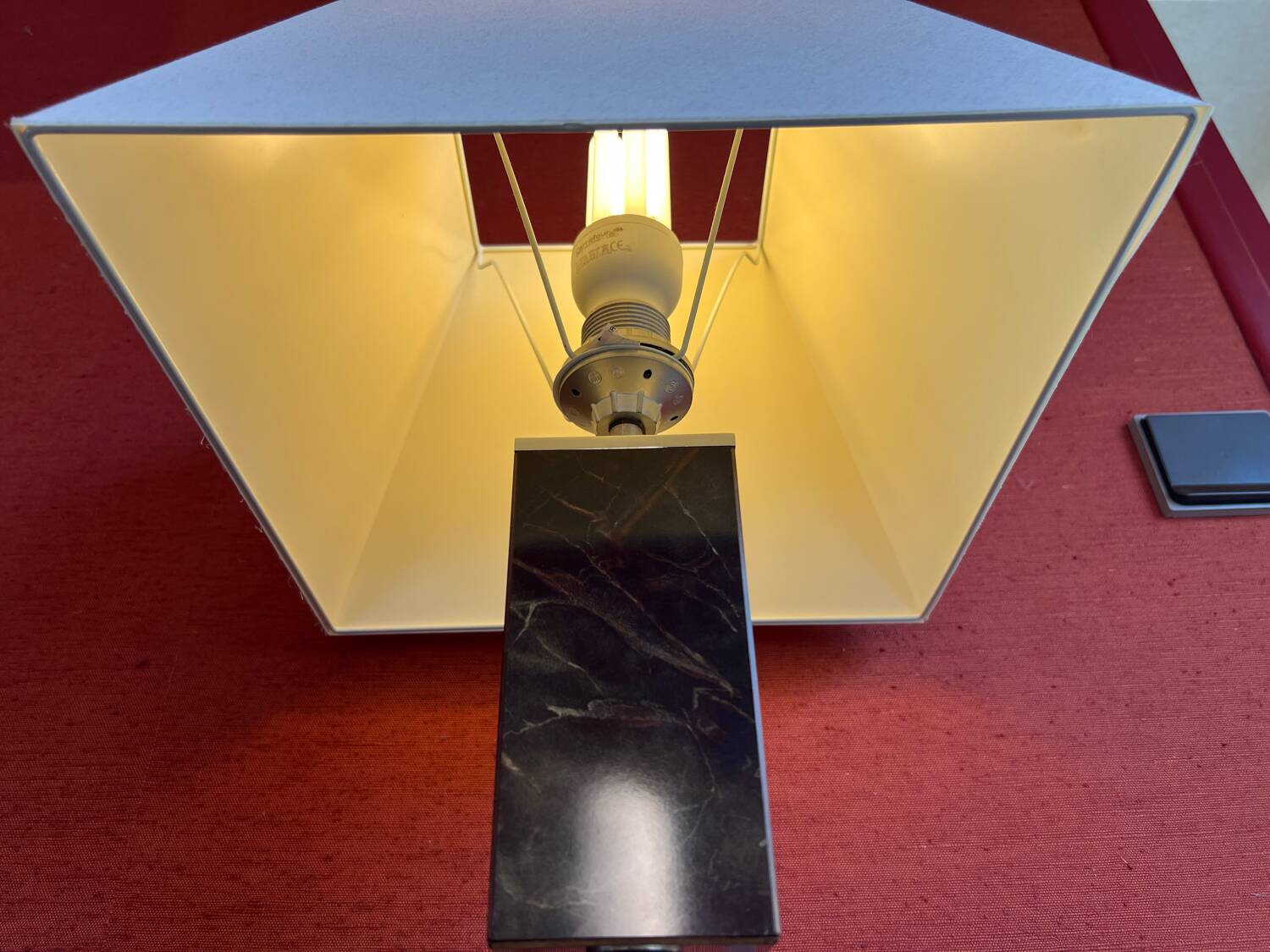 Vintage table lamp – marble and chrome metal base