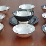 Lot of Saint Médard sauceboat and 8 bowls