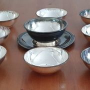 Lot of Saint Médard sauceboat and 8 bowls