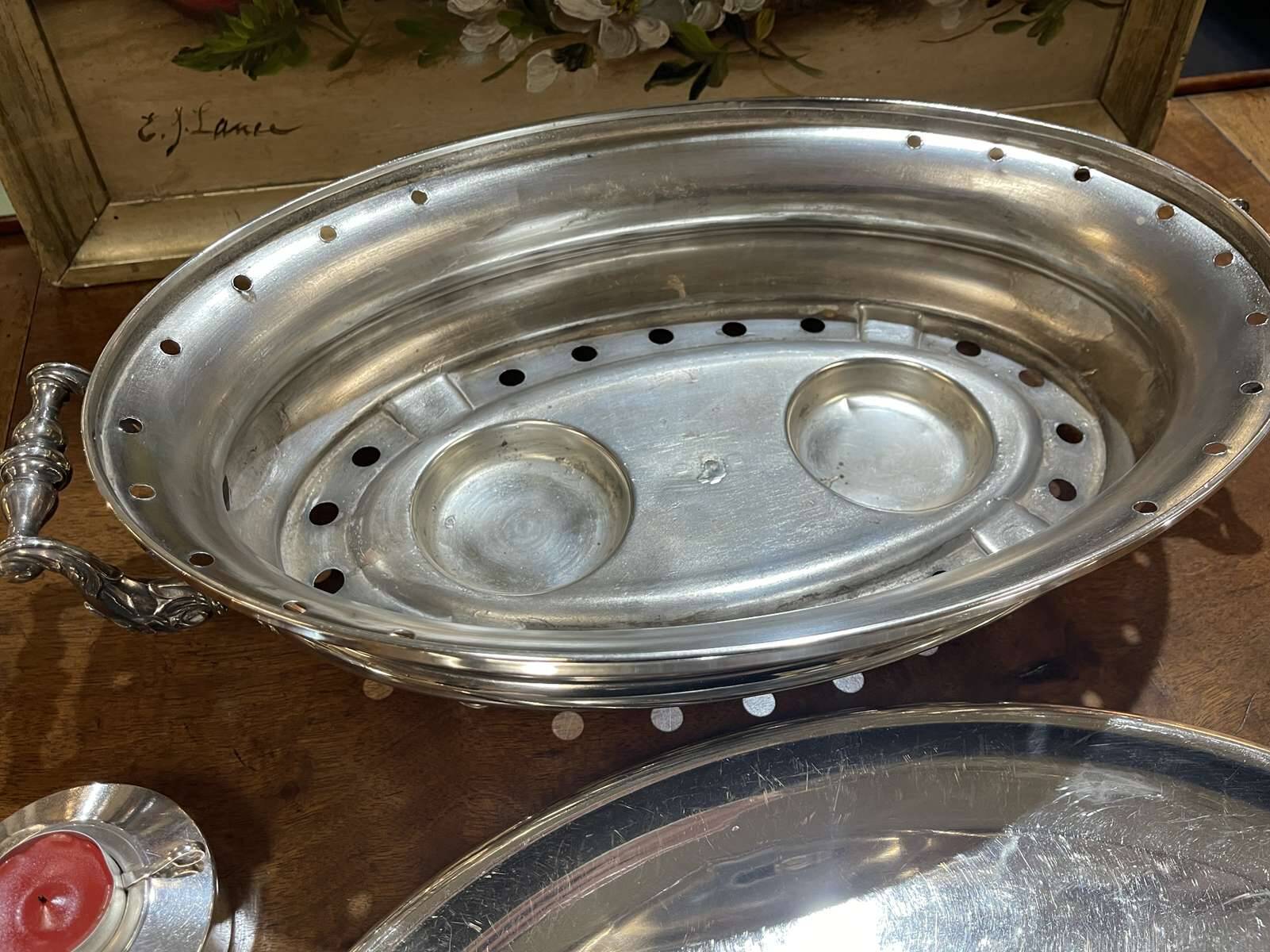 Chauffe plat en métal argenté des années 1930