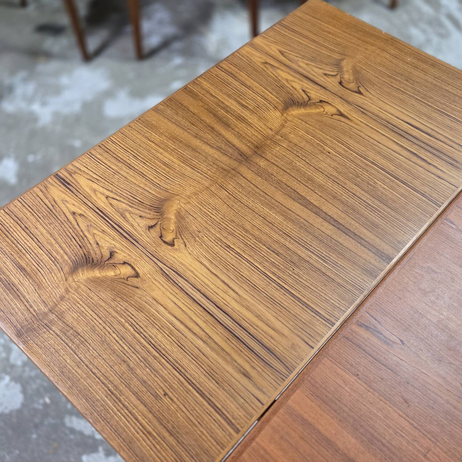 Table à manger danoise extensible par Henning Kjaernulf pour Vejle Stolefabrik, Danemark années 1960