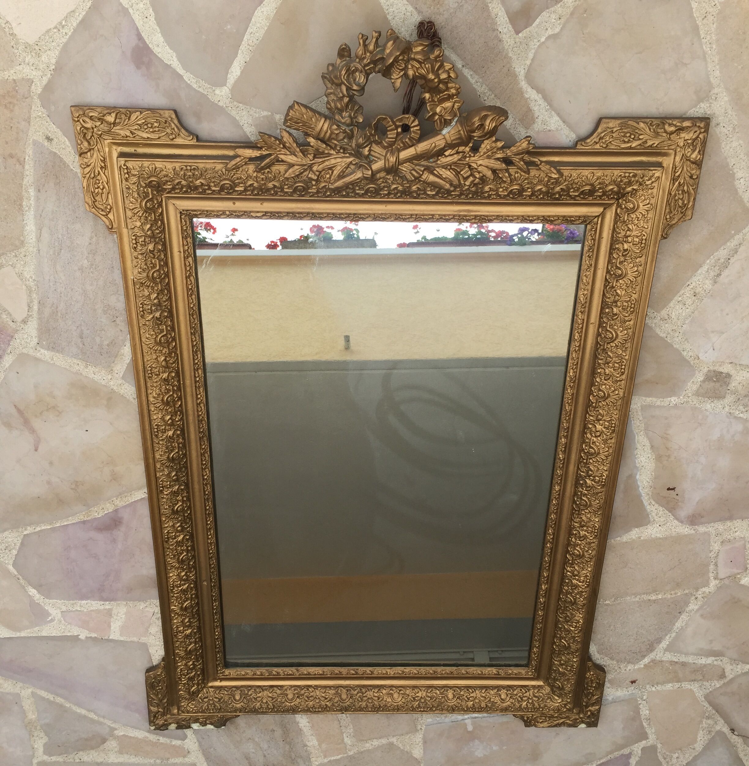 Old mirror in gilded wood and stucco 120 x 85 cm
