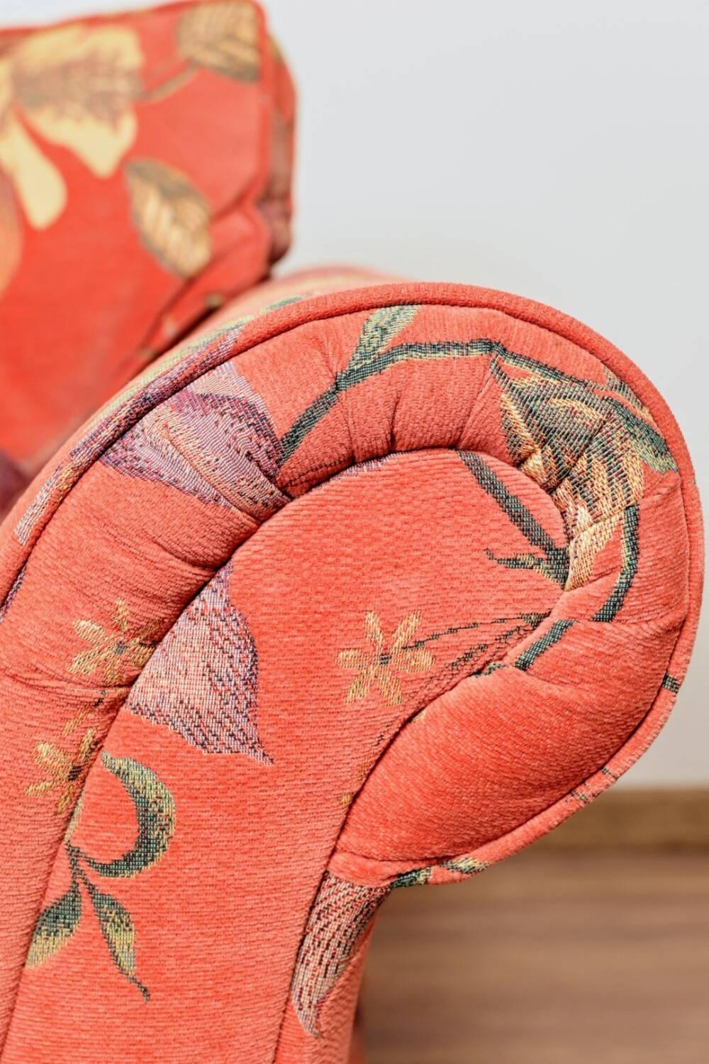 Vintage sofa bohemian style Terracotta flowers