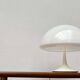 Lampe de table italienne de style mid-century moderne de l'ère spatiale par Luigi Massoni pour Guzzini, années 1960.