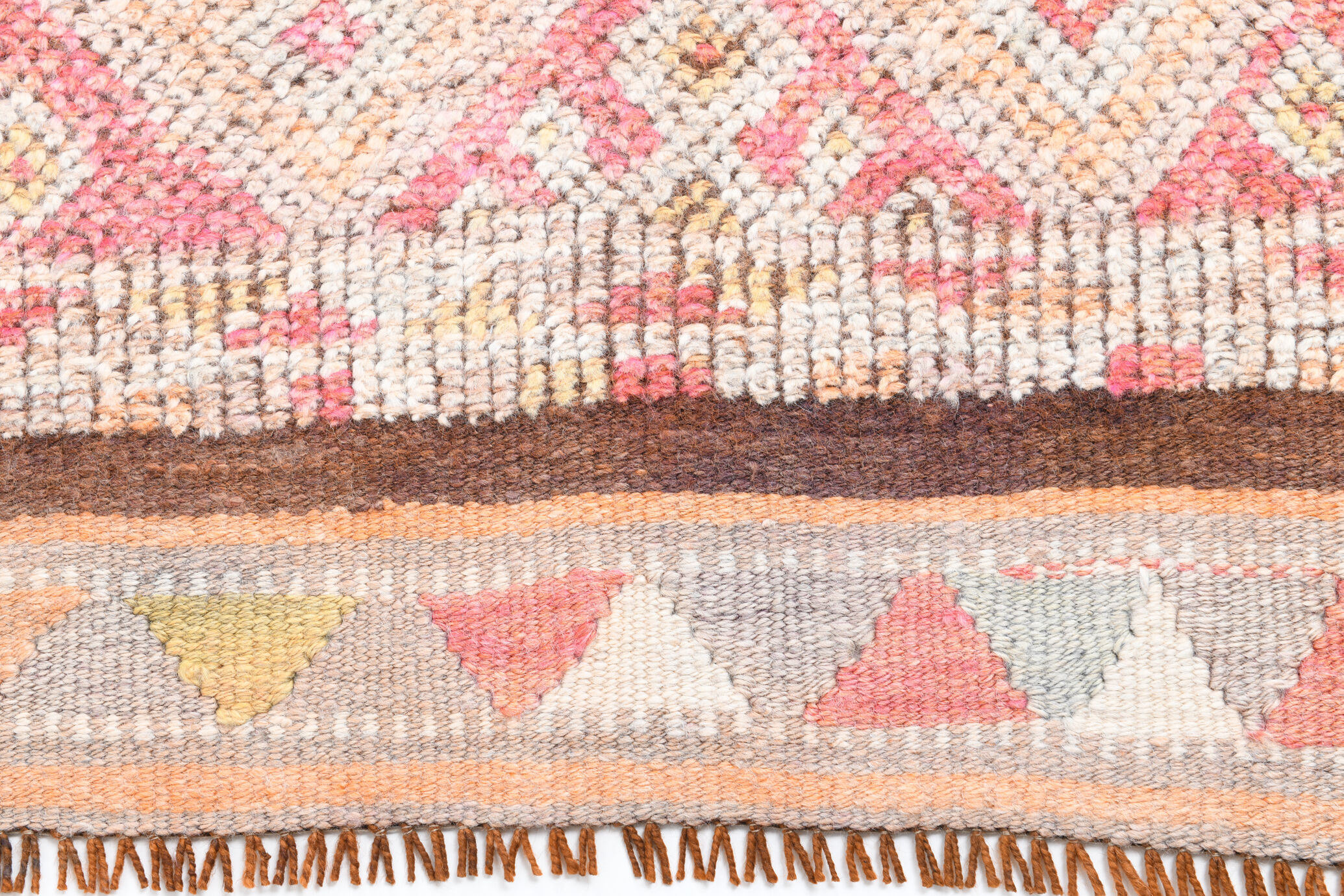 3x12 Striped Design Carpet,373x79Cm