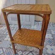 Desserte vintage en rotin tressé