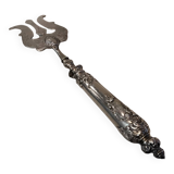 Fish serving fork with 950 silver handle, rococo cherub design