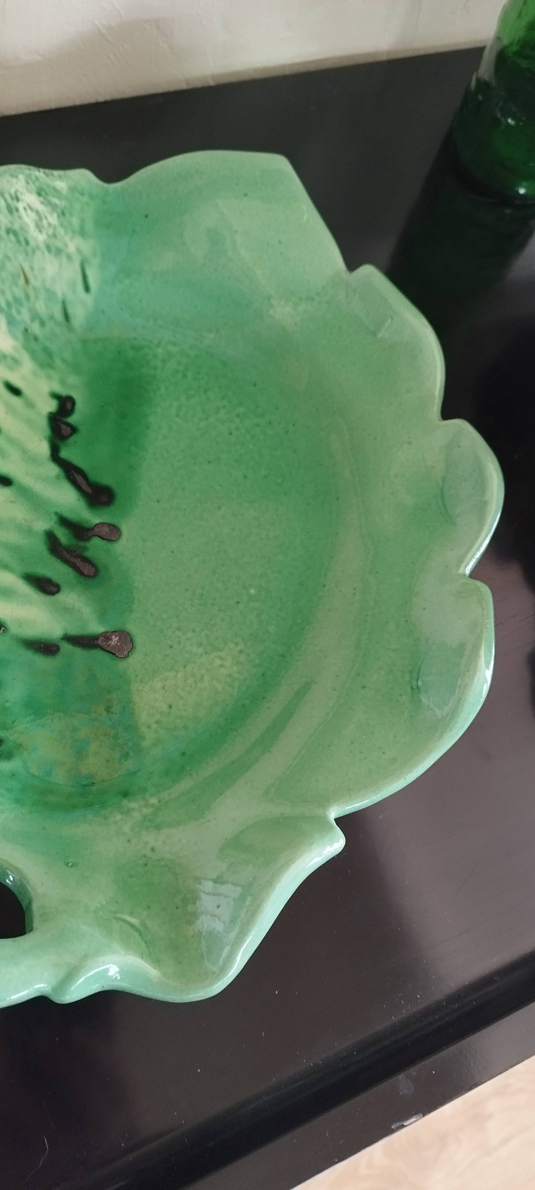 Plate, fruit bowl or leaf-shaped catchall Vallauris