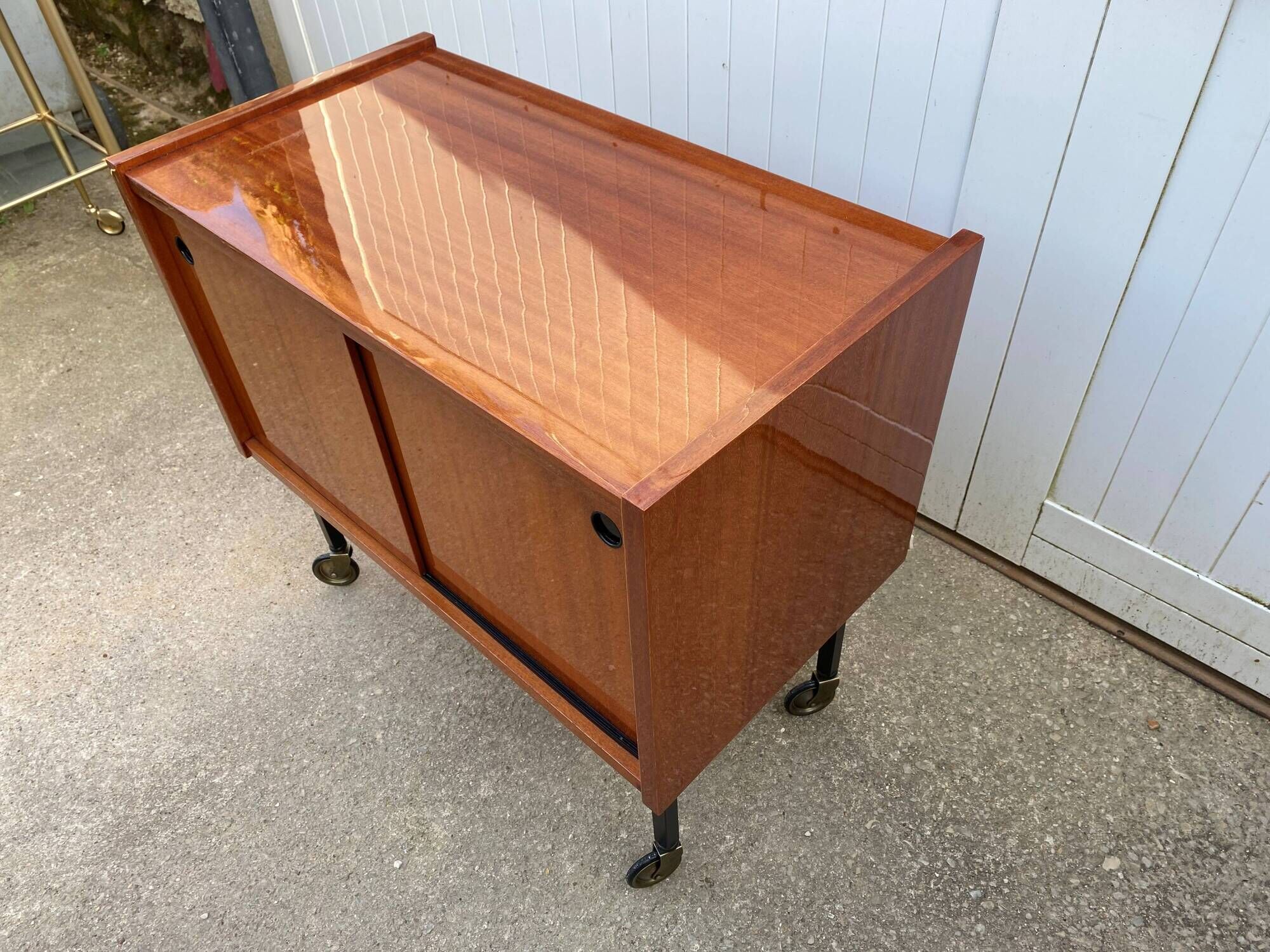 Vintage 50s TV bar cabinet with 2 sliding doors