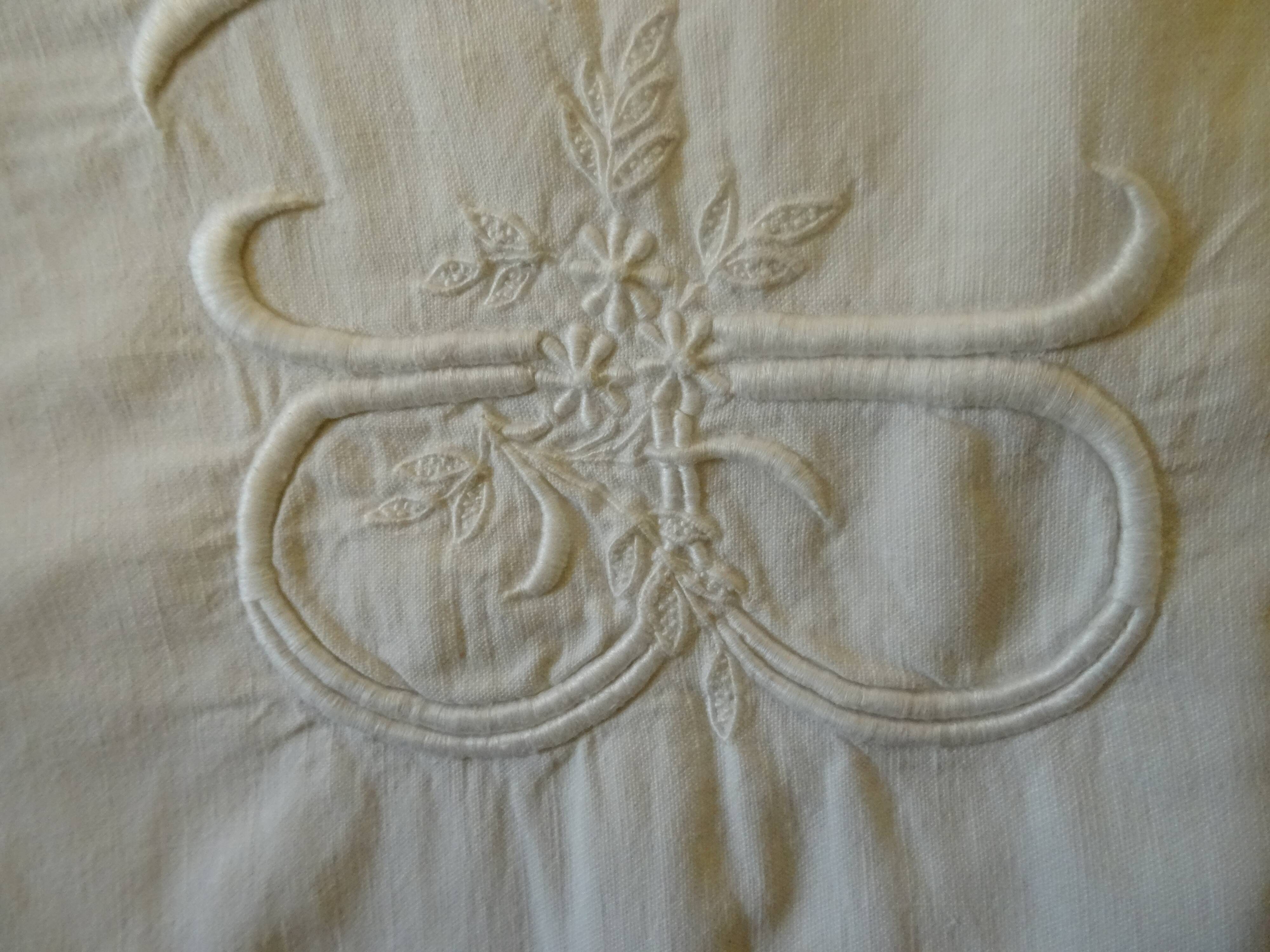 LB monogrammed embroidered sheet