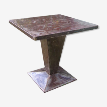 Table Tolix de Xavier Pauchard  modele Kub