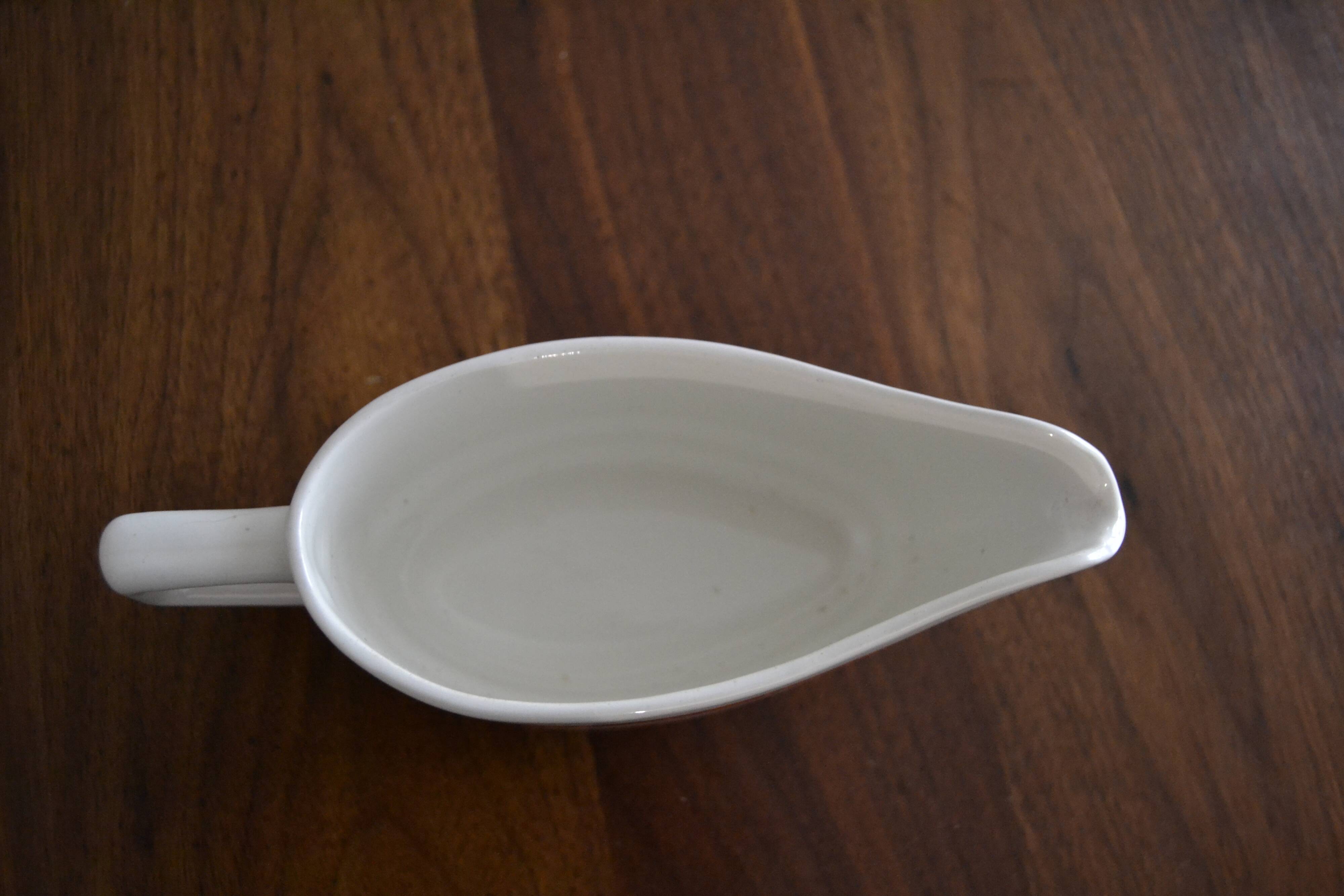 Moulin des Loups gravy boat