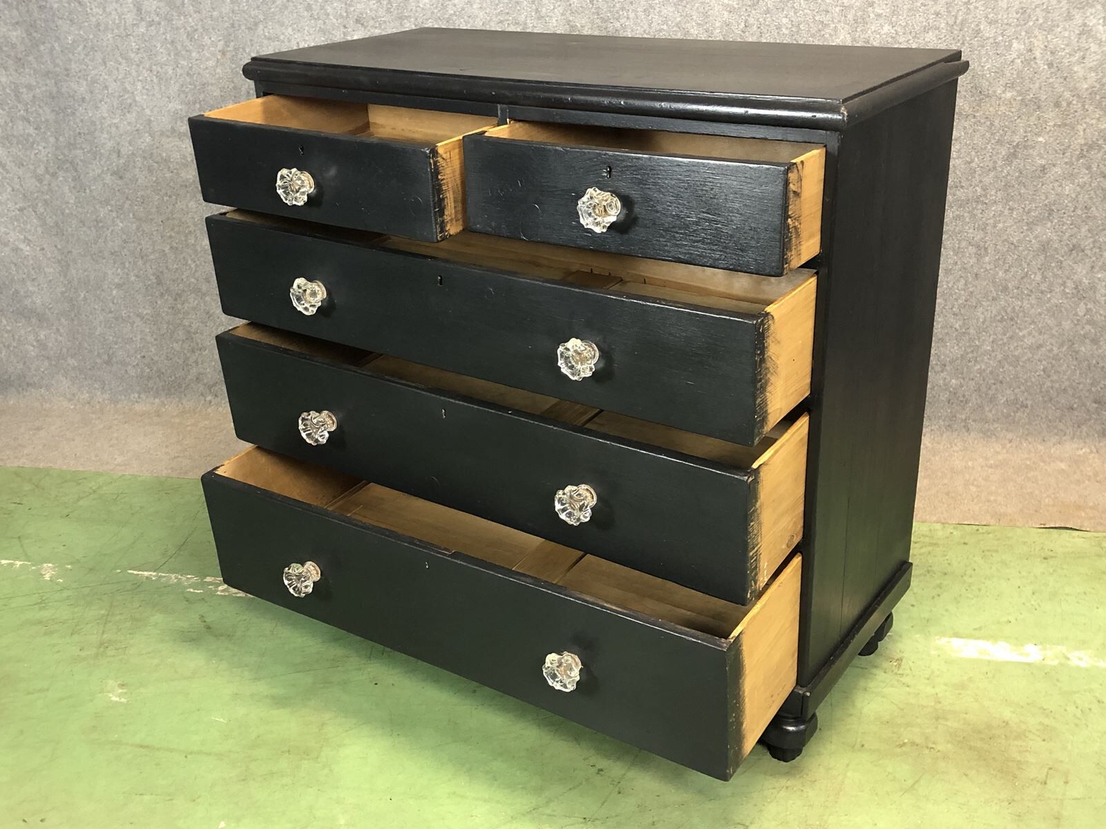 19th century victorian chest of drawers