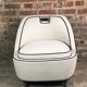 Fauteuil rétro vintage 80's en velours blanc gansé noir
