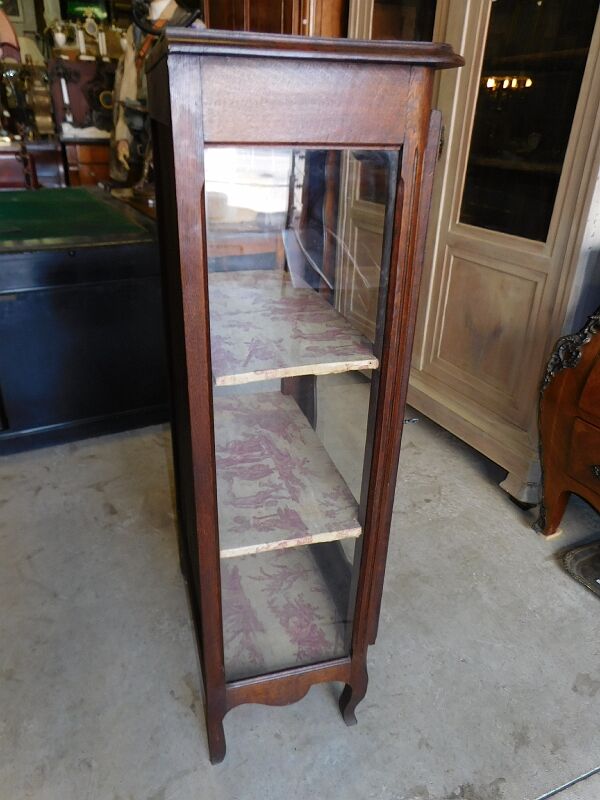 Showcase 1 door in oak
