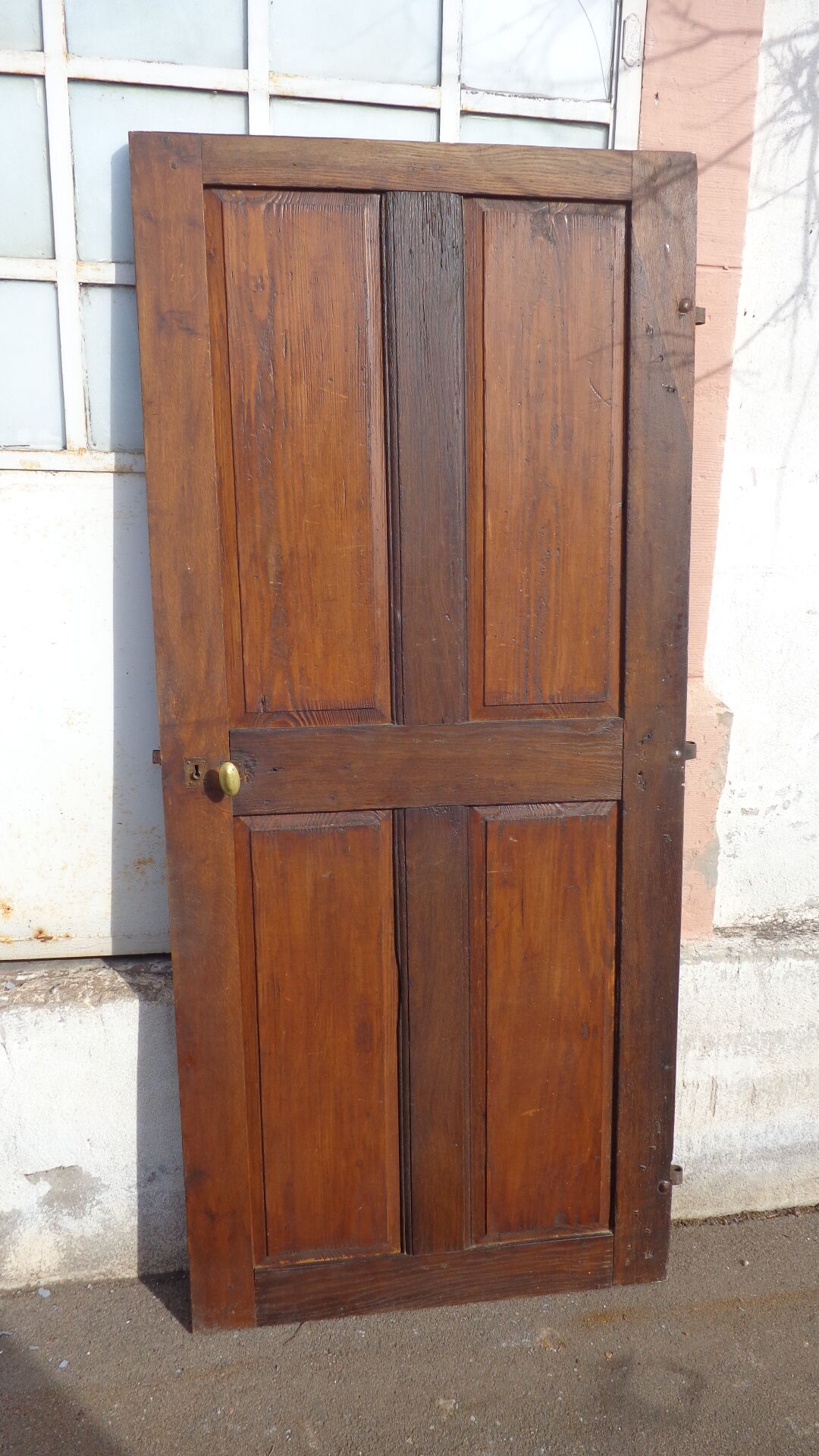 Fir door, mustache fittings