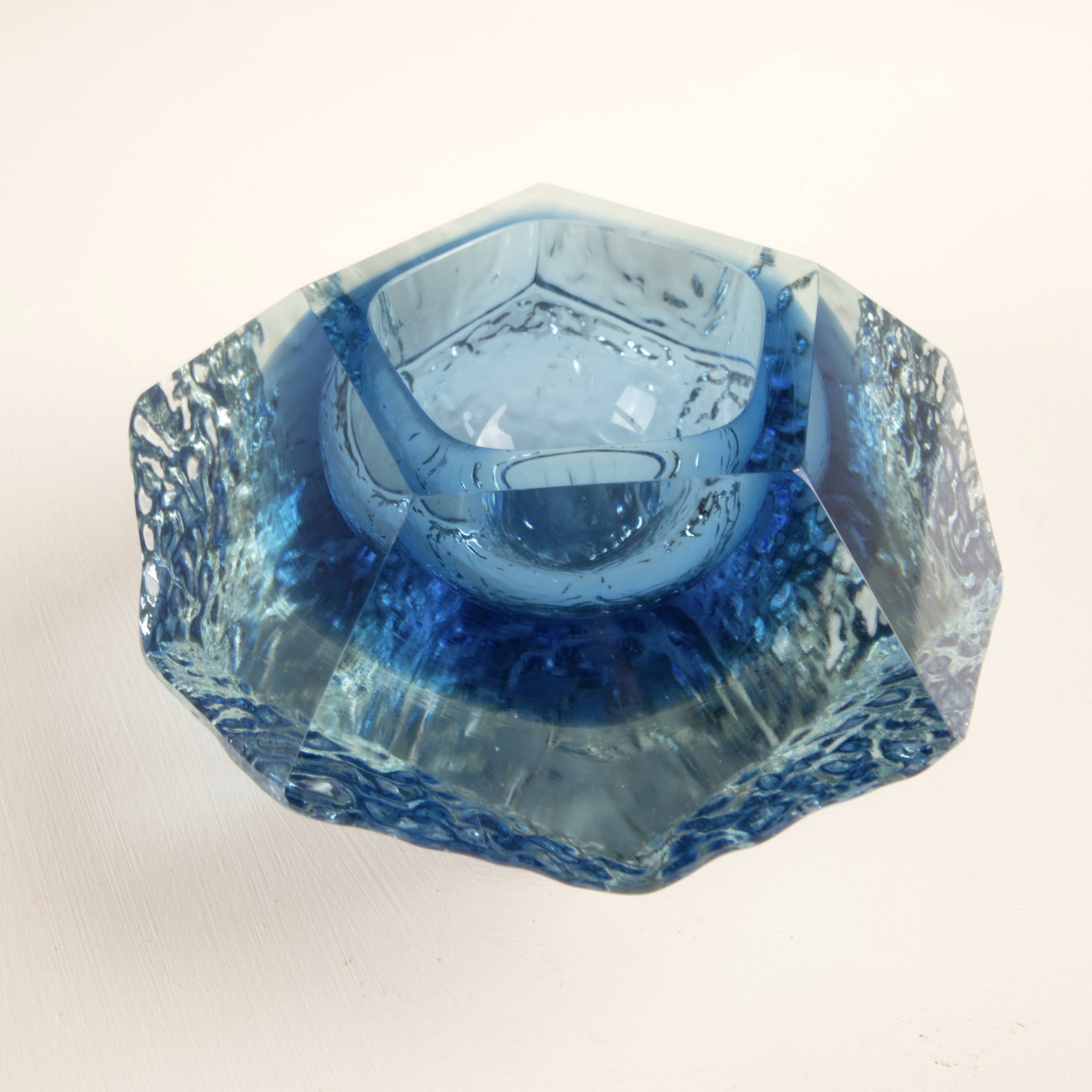 Sculptural submerged glass ashtray by Gianfranco Mandruzzato Murano