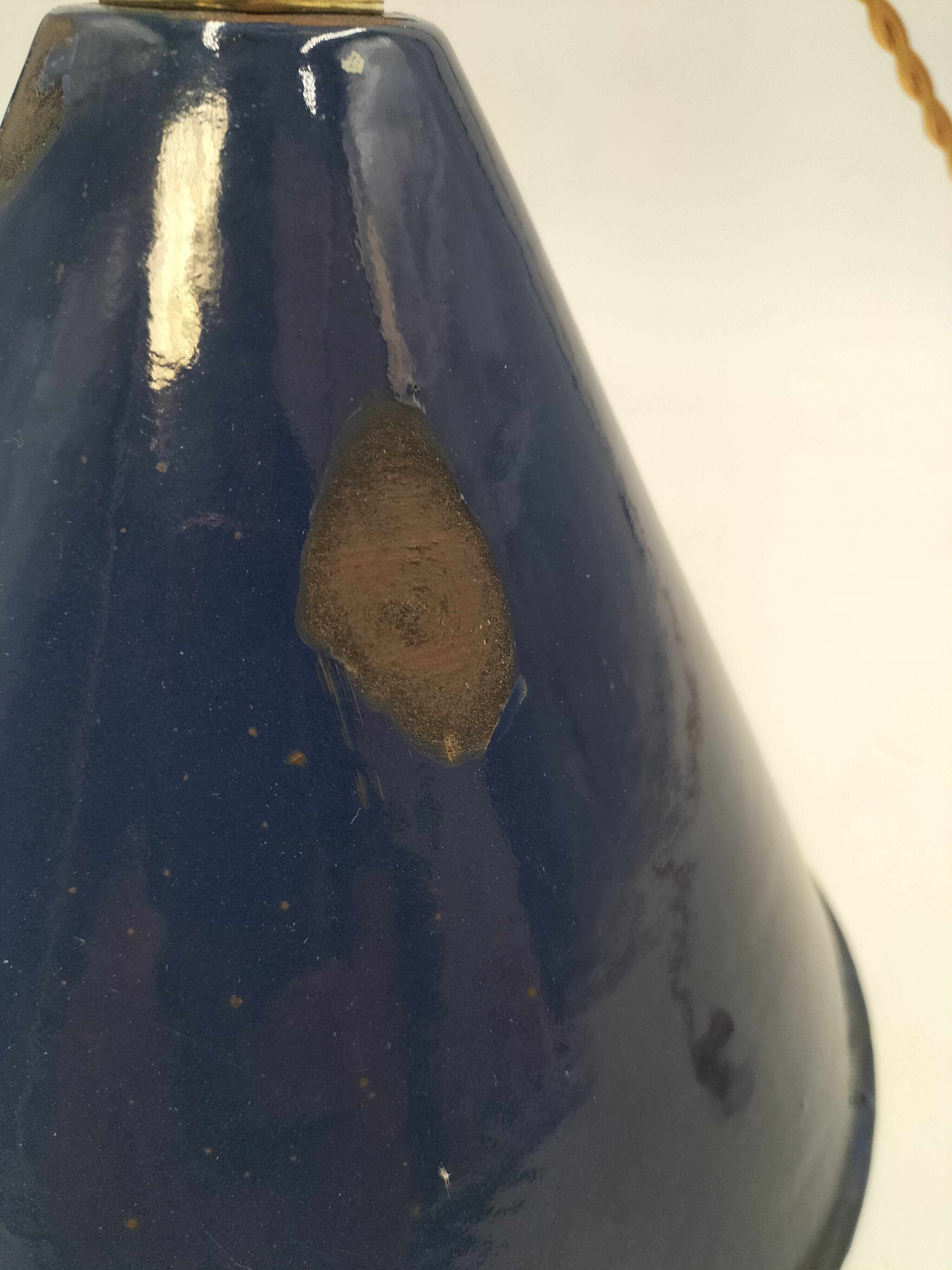 Enameled sheet metal cone pendant light