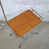 Smooth floor lamp magazine holder