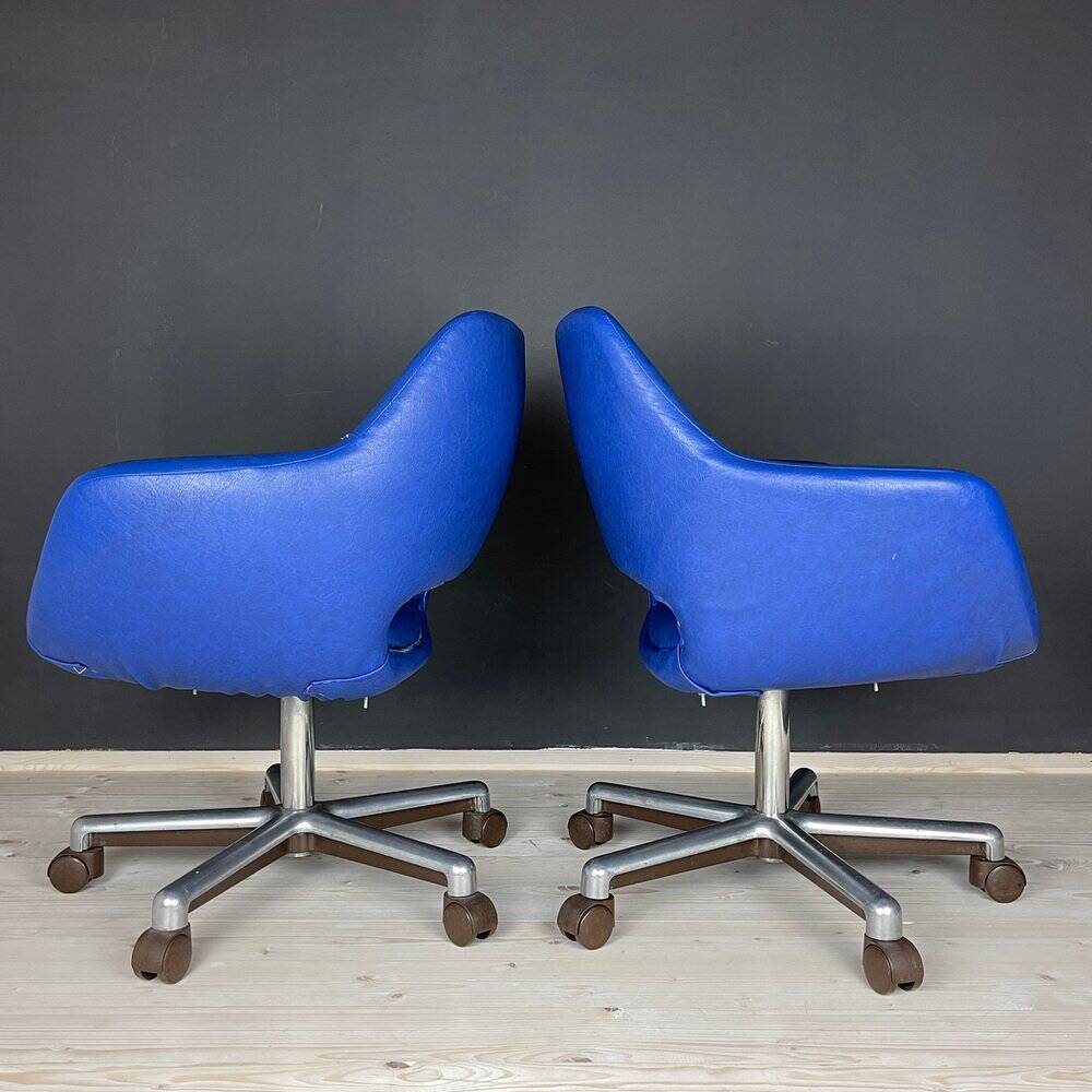 Set of mid-century office chairs by Stol Kamnik, Yugoslavia, 1980s Set of 2