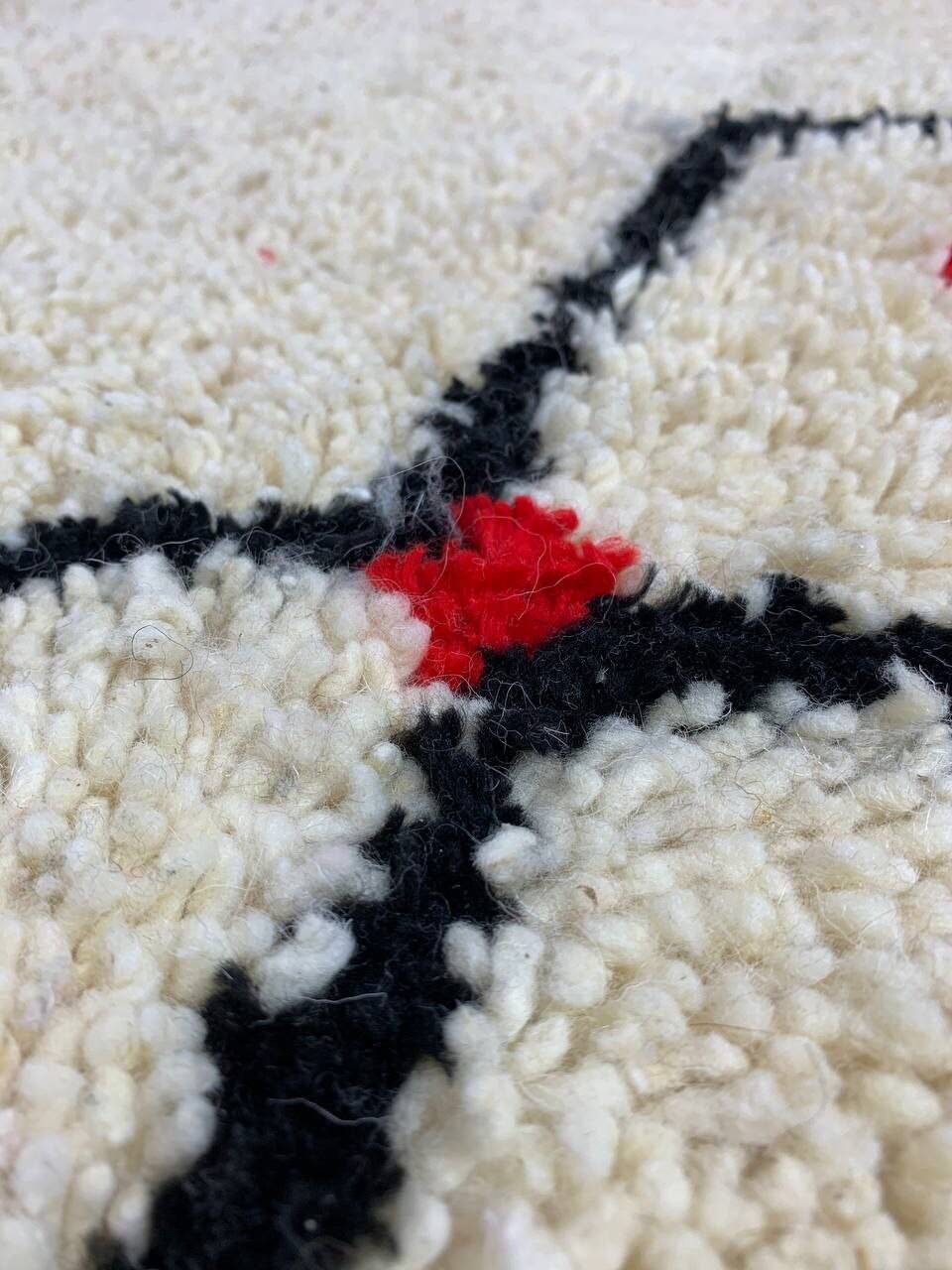 Handmade Moroccan Berber rug 253 X 153 CM